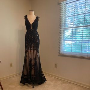 Sherri hill size 4 gown.
